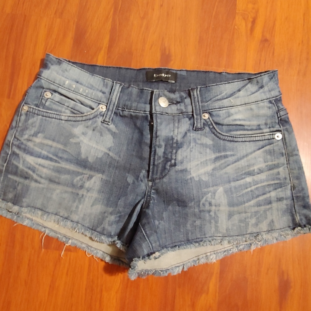 Bebe short shorts sz 27 denim